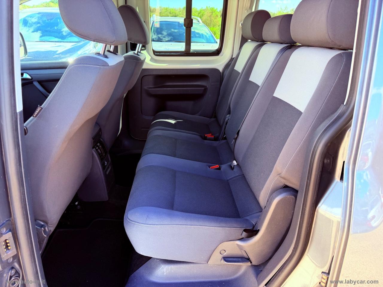 VOLKSWAGEN Caddy 1.6 TDI 102 CV Trendline Maxi CON PEDANA PER DISABILI