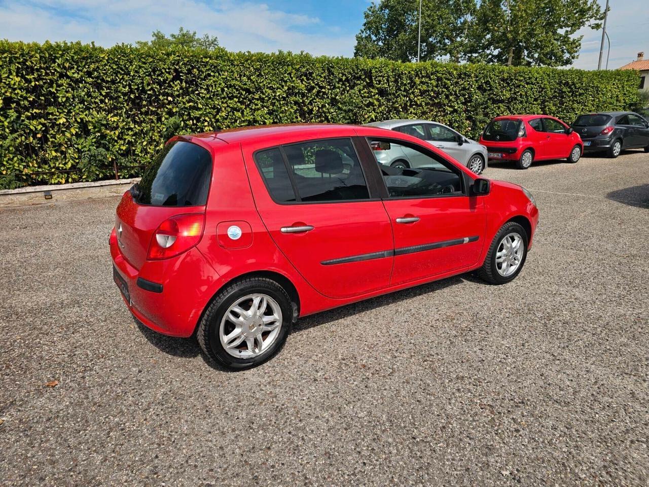 Renault Clio Storia 1.2 16V 5 porte Dynamique