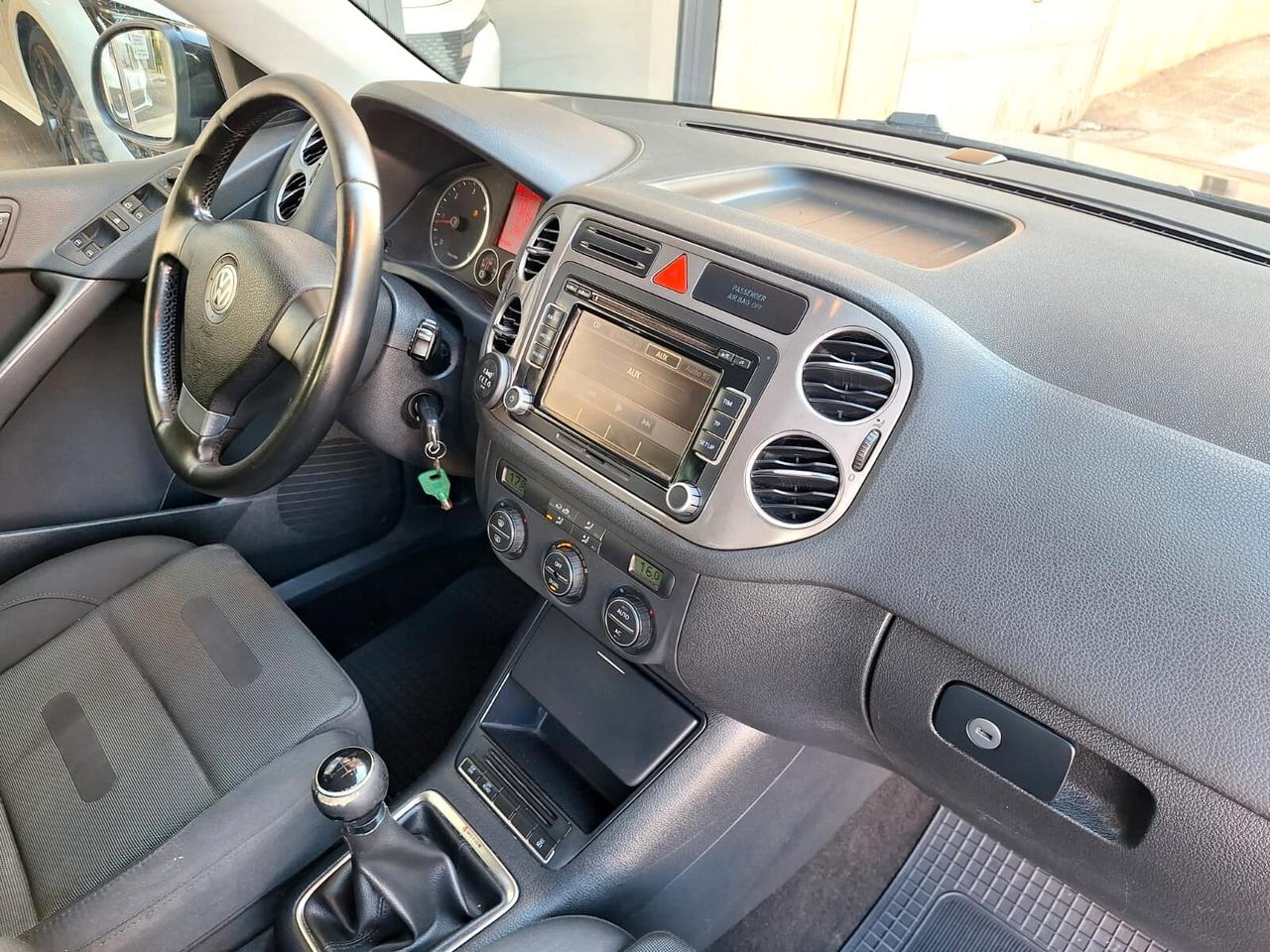 Volkswagen Tiguan 2.0 16V TDI DPF Sport & Style (18°)