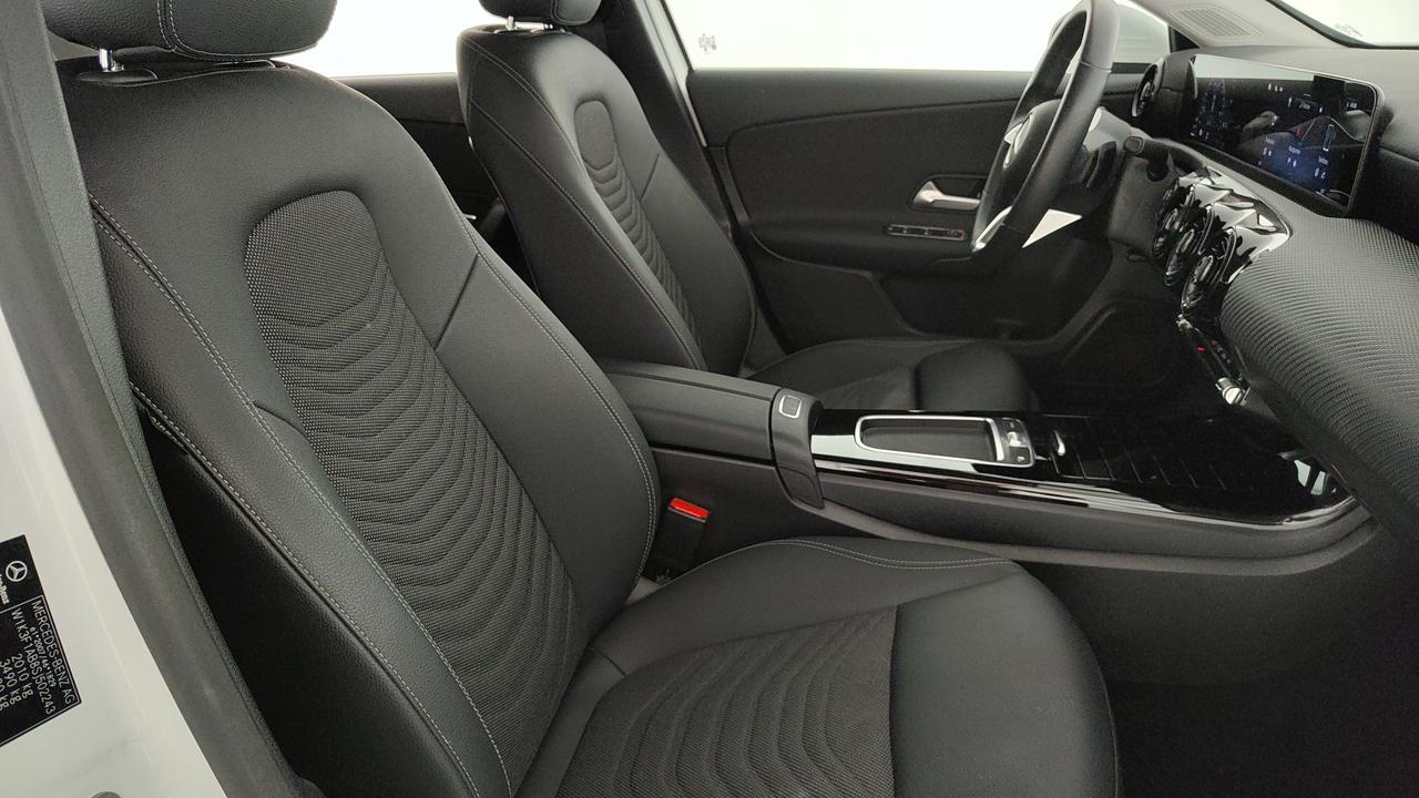 Mercedes-Benz A 180 d Advanced auto