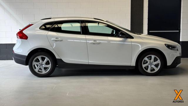 VOLVO V40 Cross Country D2 Business