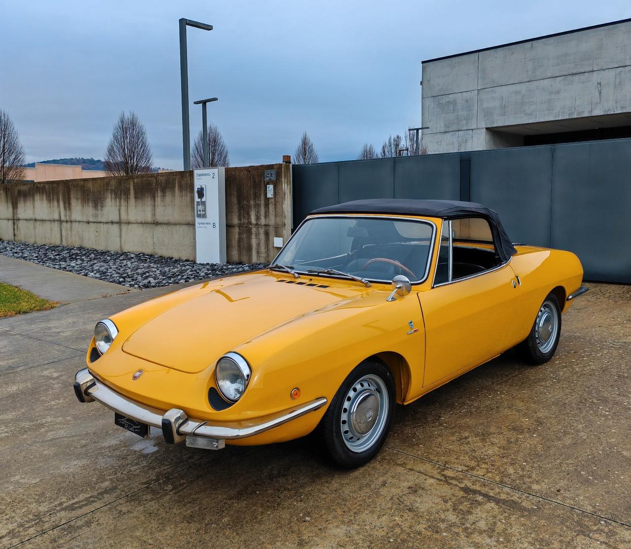 Fiat 850 Spider (RESTAURO TOTALE)