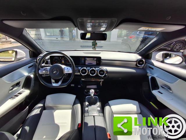 MERCEDES-BENZ A 200 Premium AMG GARANZIA INCLUSA