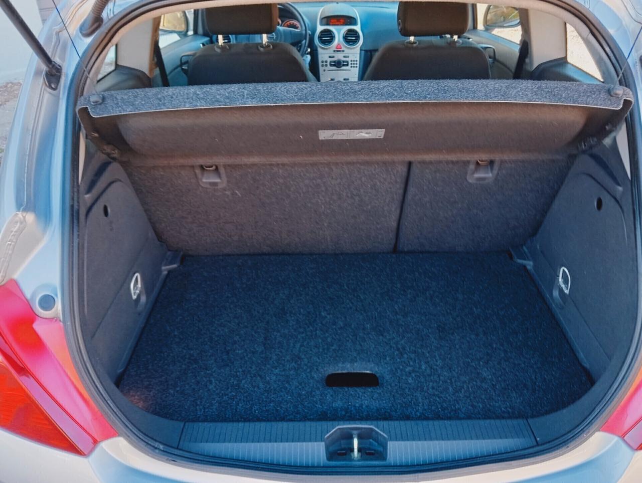 Opel Corsa 1.2 3 porte Easytronic Sport