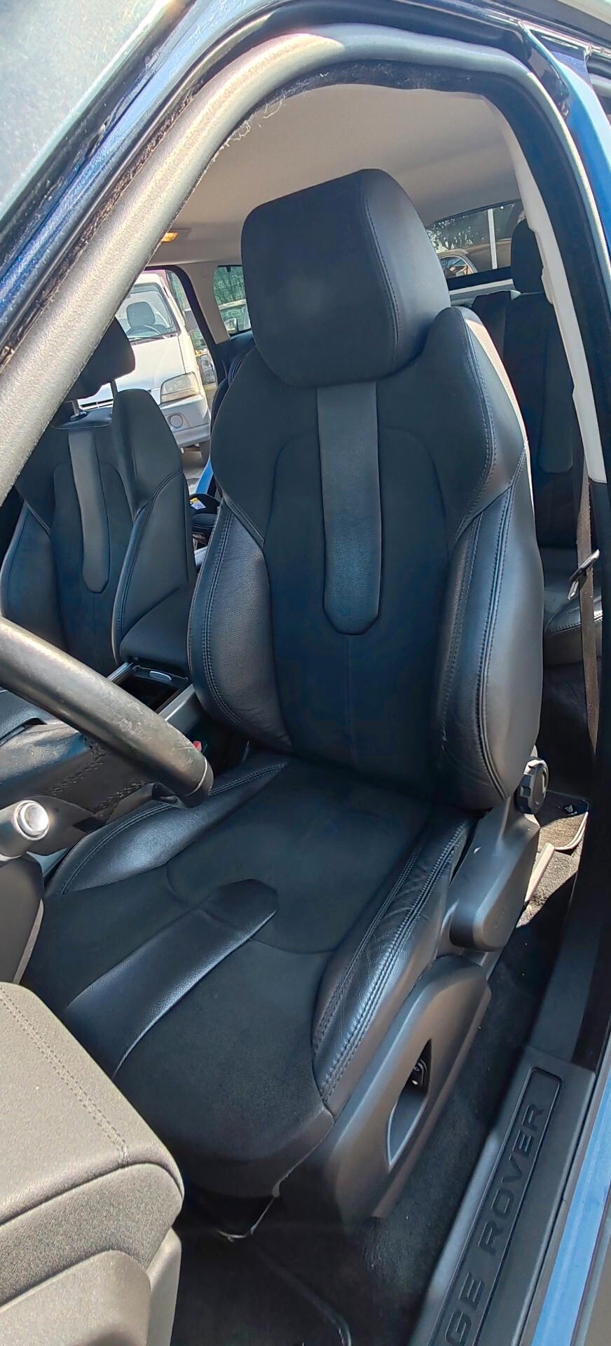 Land Rover Range Evoque 2.2 TD4 5p. Pure