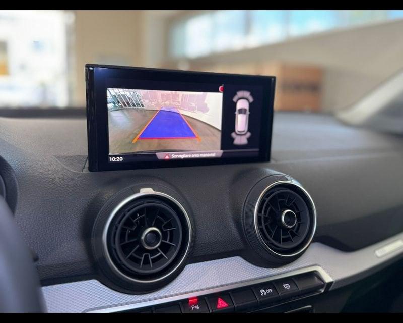 Audi Q2 30 TFSI Business Advanced