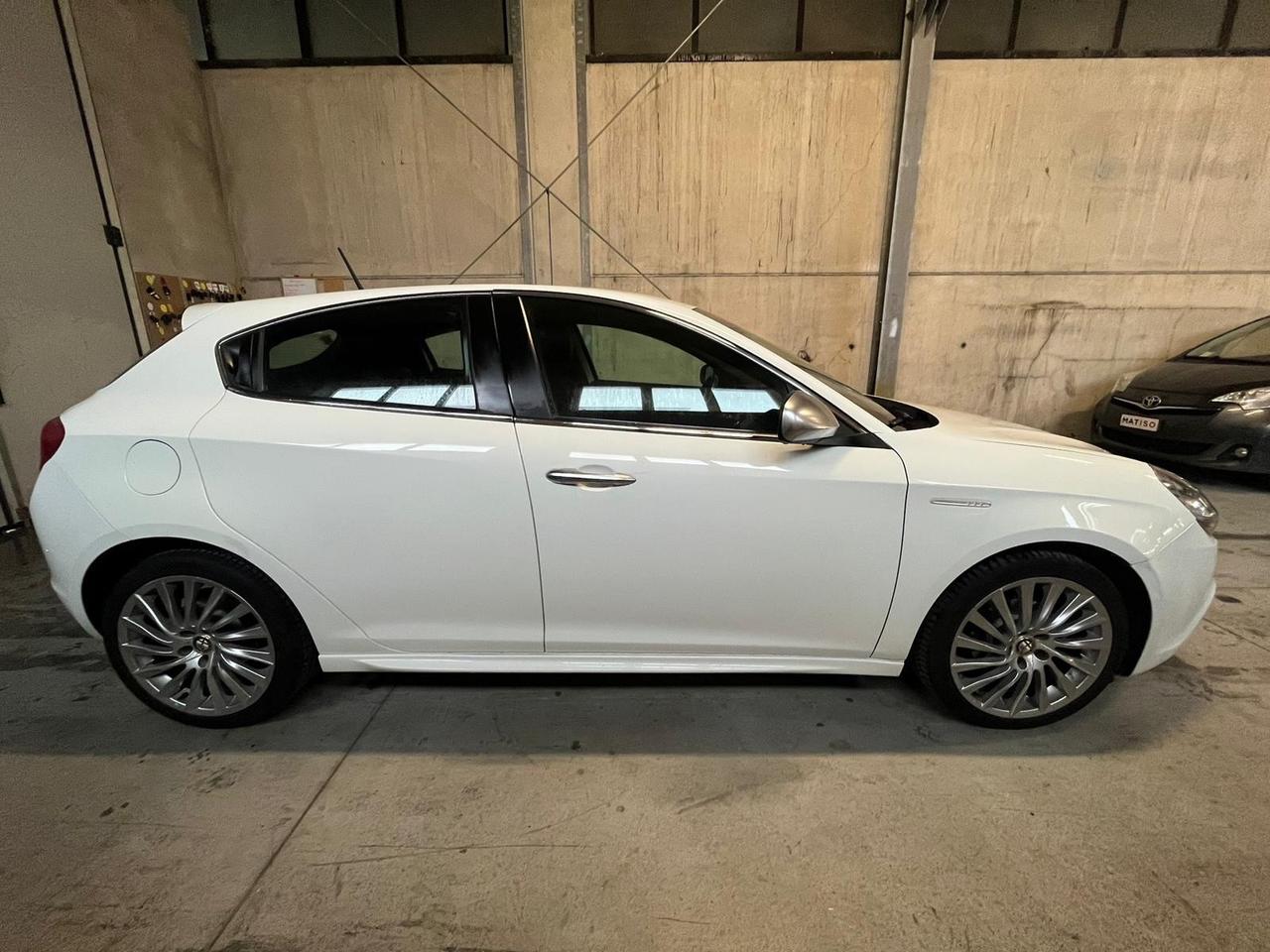 Alfa Giulietta 1.6 JTDm-2 105 CV. Km 100.000