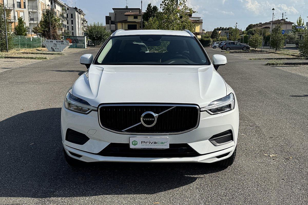 VOLVO XC60 B4 (d) AWD Geartronic Momentum