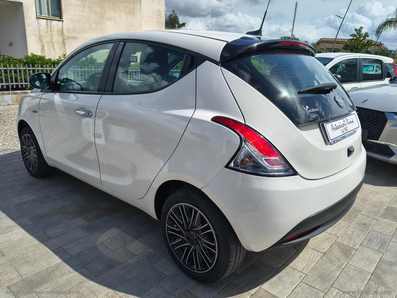 LANCIA Ypsilon 1.0 FireFly 5p.S&S Hybryd Gold