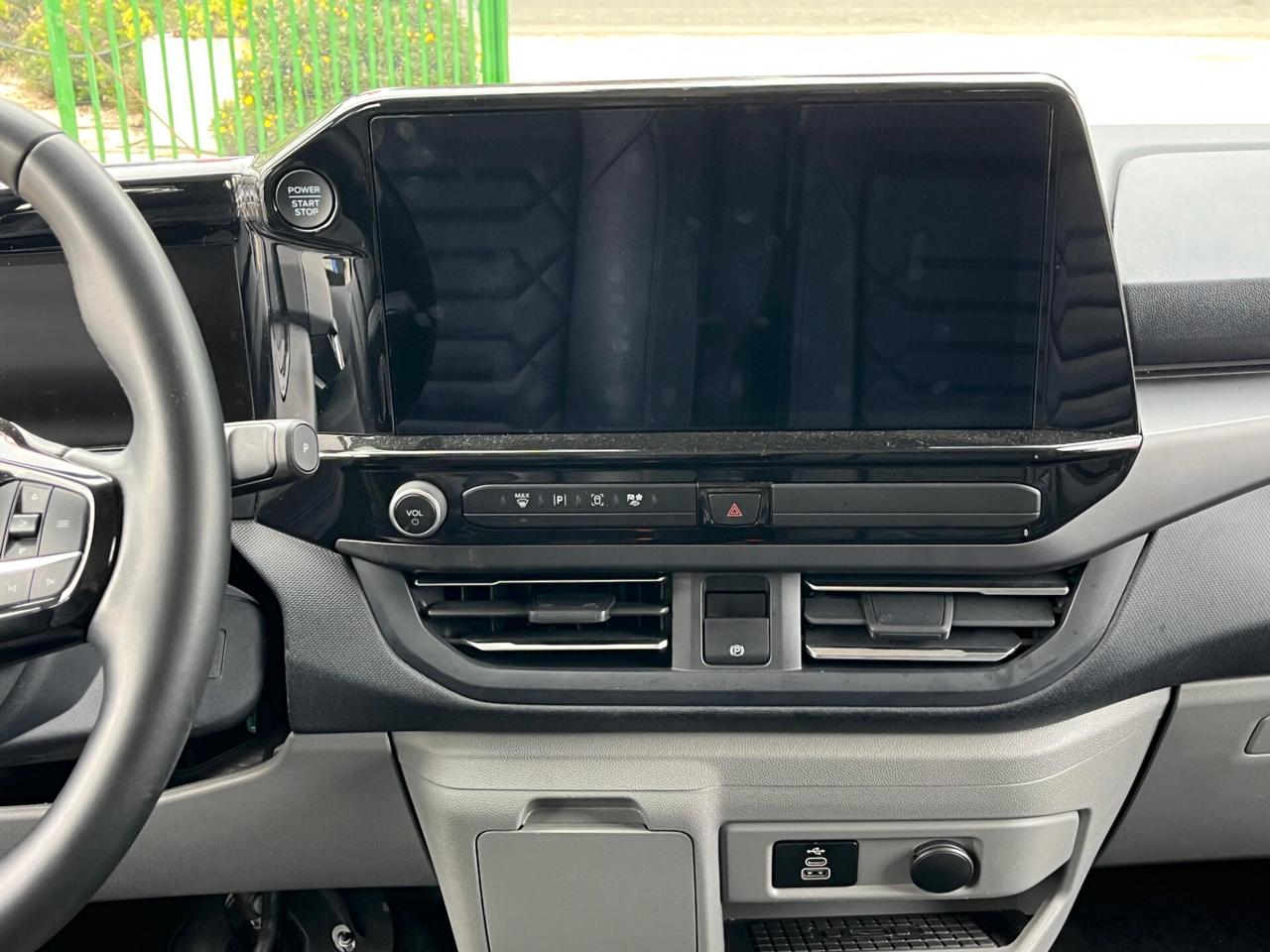 Ford Tourneo Custom 320 L2H1 2.0 170CV AUTO