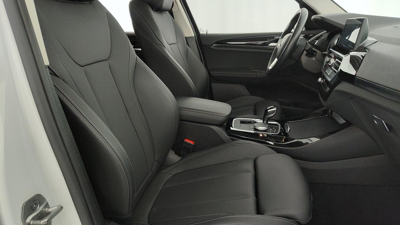BMW X3 xdrive20d mhev 48V auto