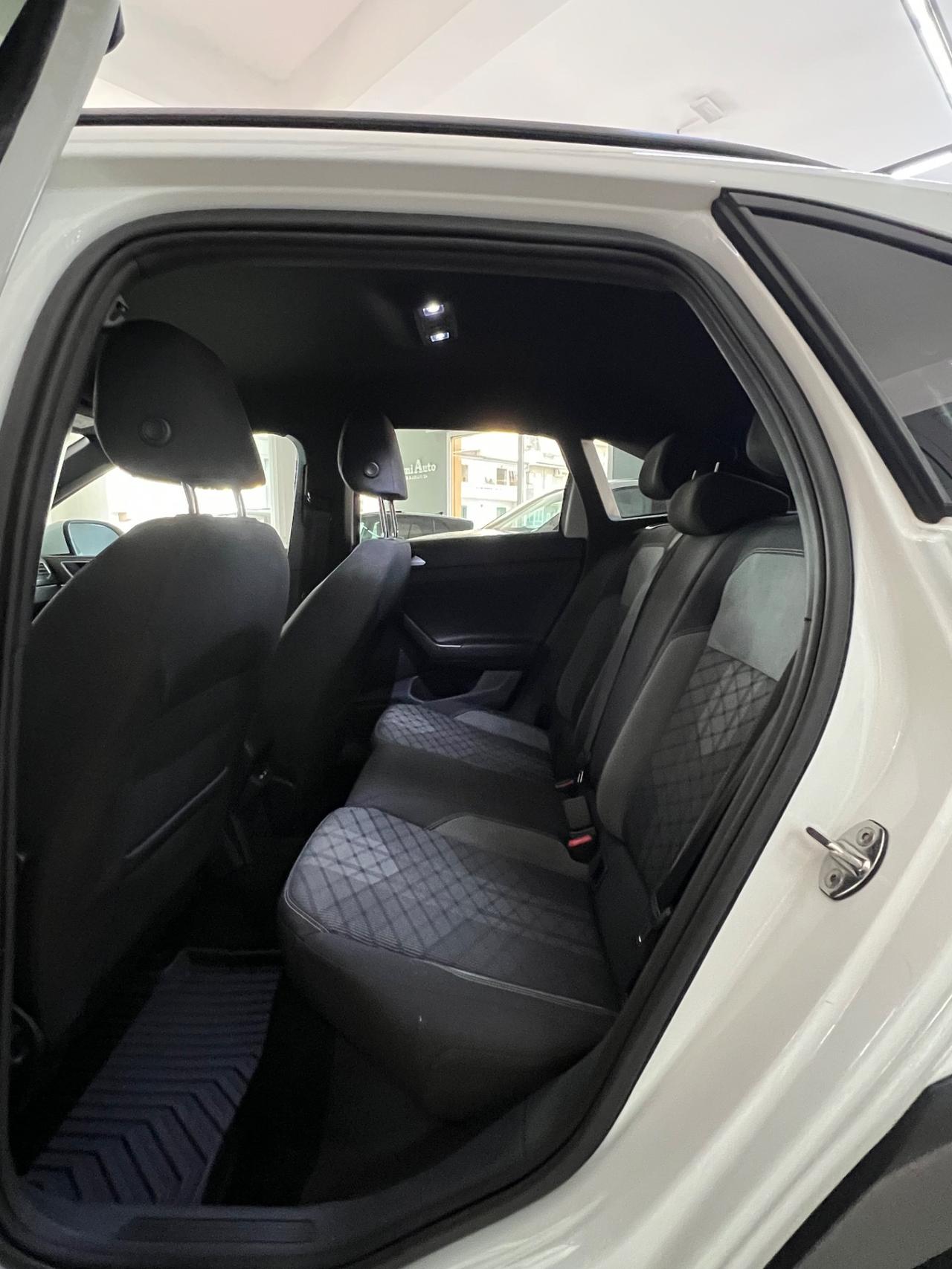 Volkswagen Taigo 1.5 TSI 150 CV DSG R-Line