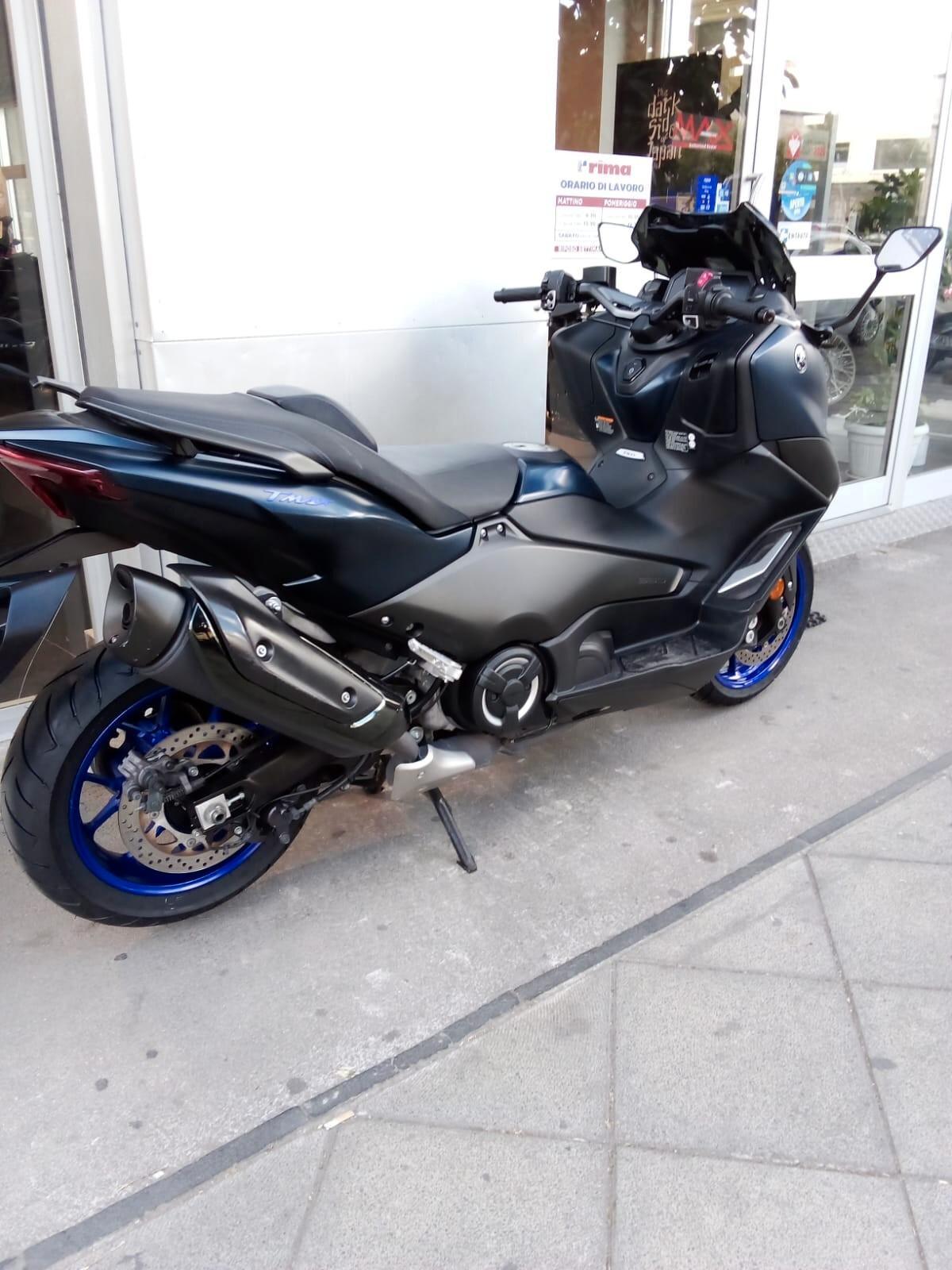 Yamaha TMAX 560