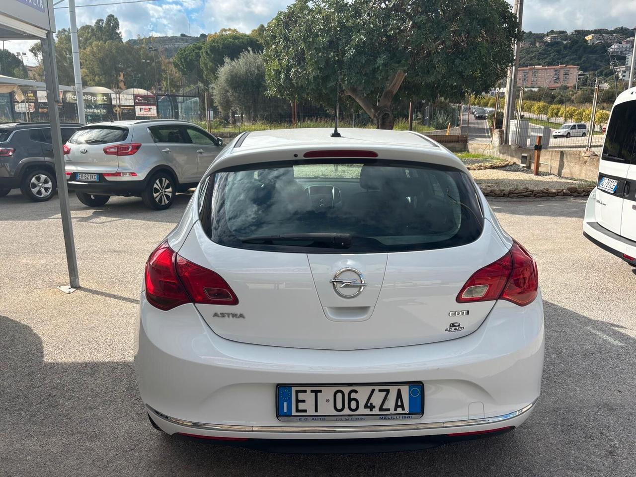 Opel Astra 1.7 CDTI 110CV 4 porte Cosmo
