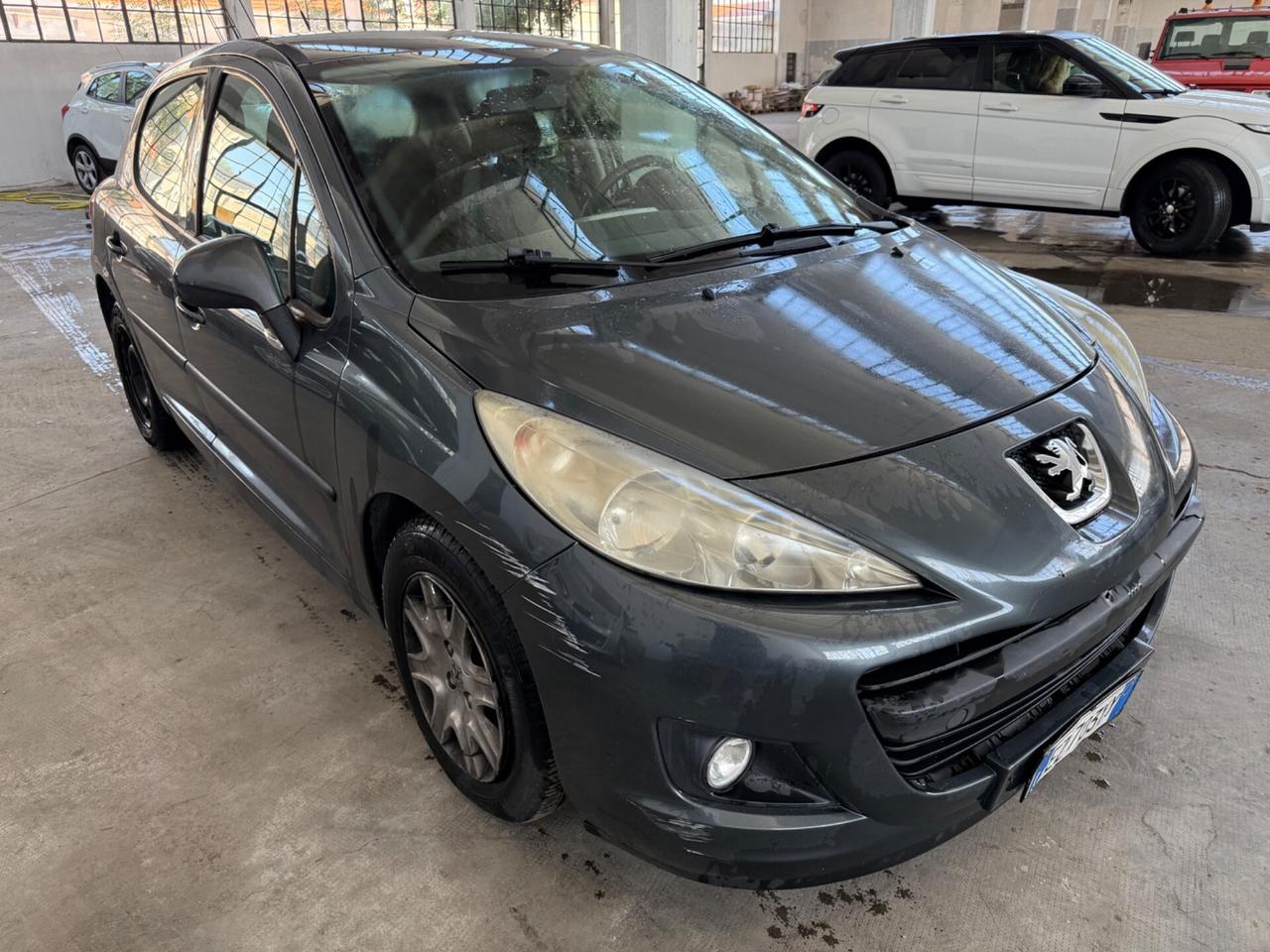 Peugeot 207 1.4 8V 75CV 5p. X Line
