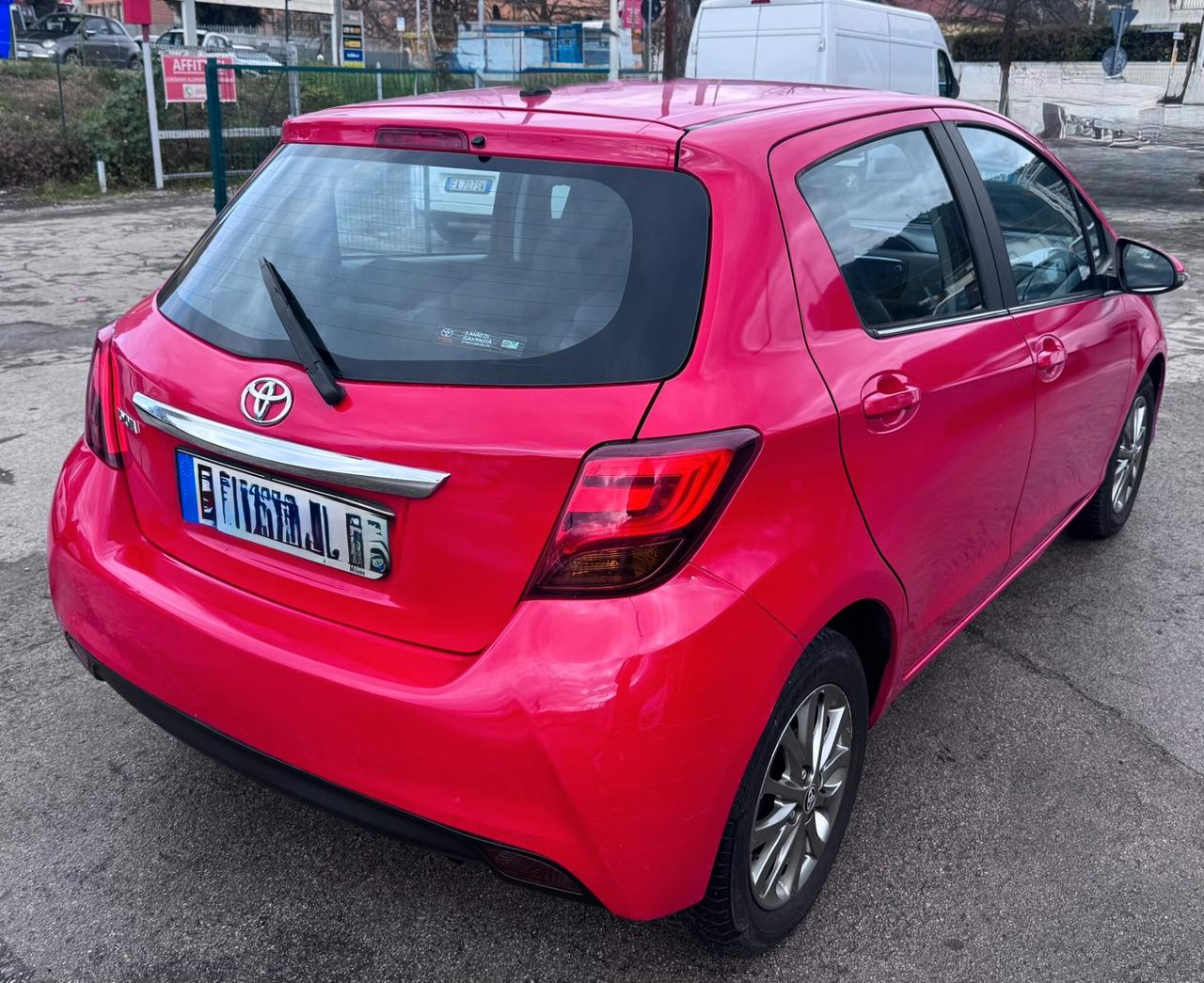 Toyota Yaris 1.0 5 porte Lounge