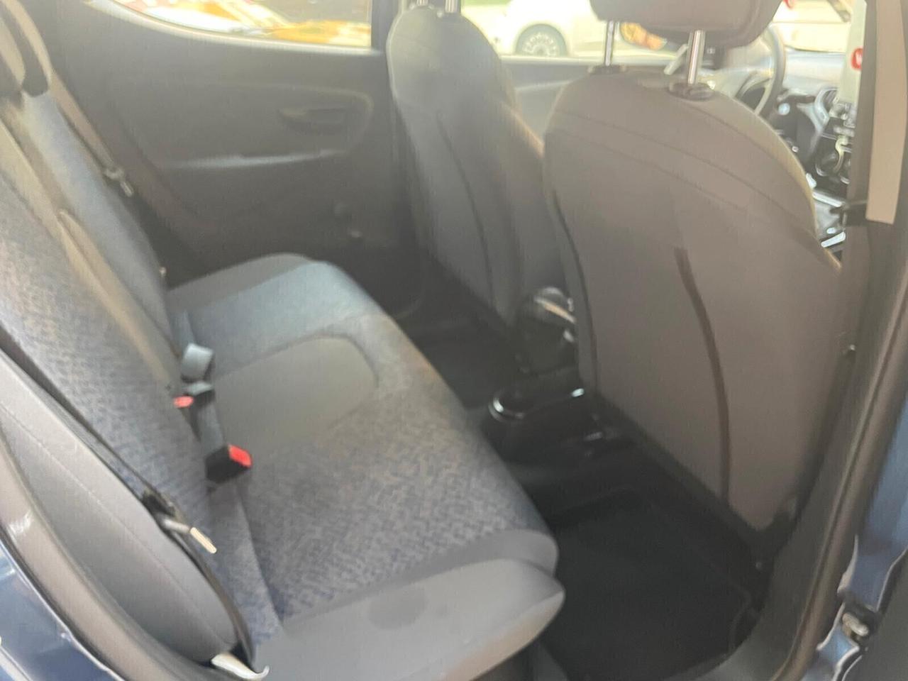 Lancia Ypsilon 1.0 FireFly 5 porte S&S Hybrid Ecochic Gold