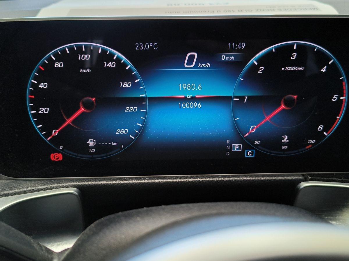 Mercedes-Benz GLB - X247 2019 - GLB 180 d Premium auto