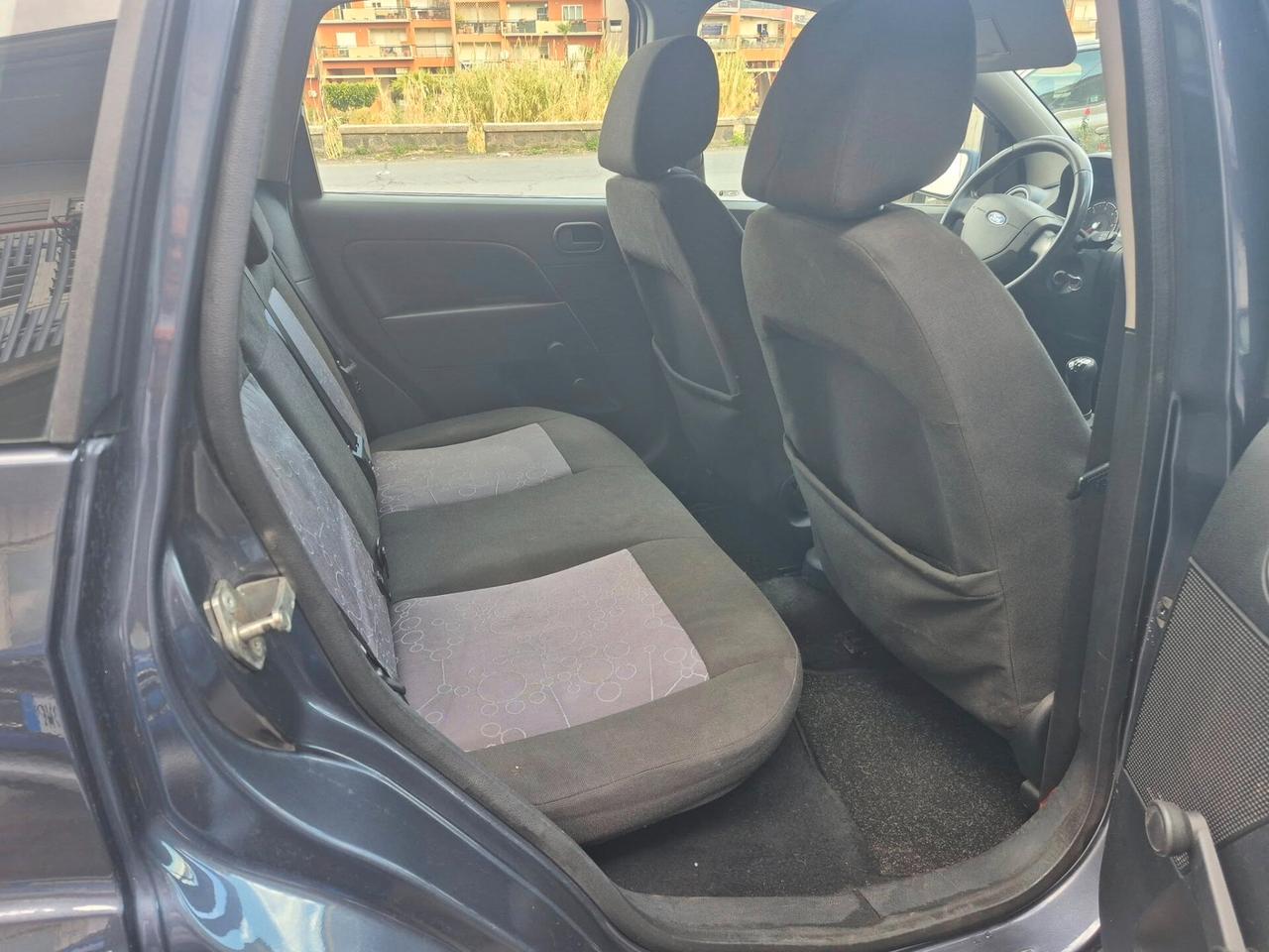 Ford Fiesta 1.4 TDCi 5p. Titanium