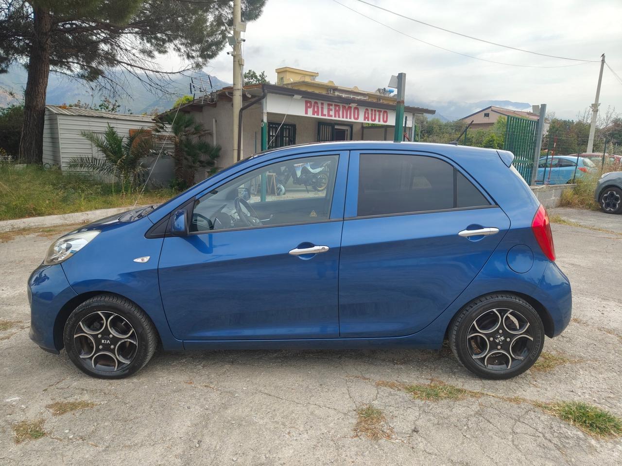 Kia Picanto 70CV 2015 85.000 Km Garanzia e Passaggio Inclusi