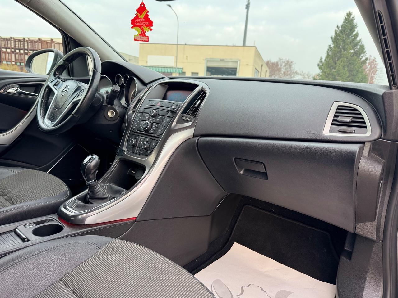 Opel Astra 1.7 Diesel 2011 ok neop