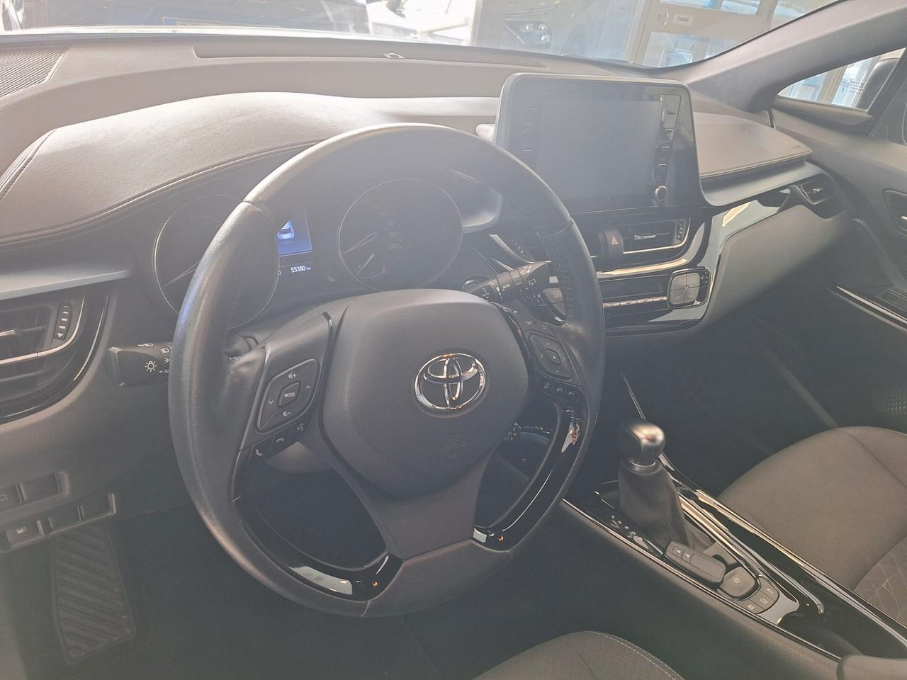 Toyota C-HR 1.8 Hybrid E-CVT Trend