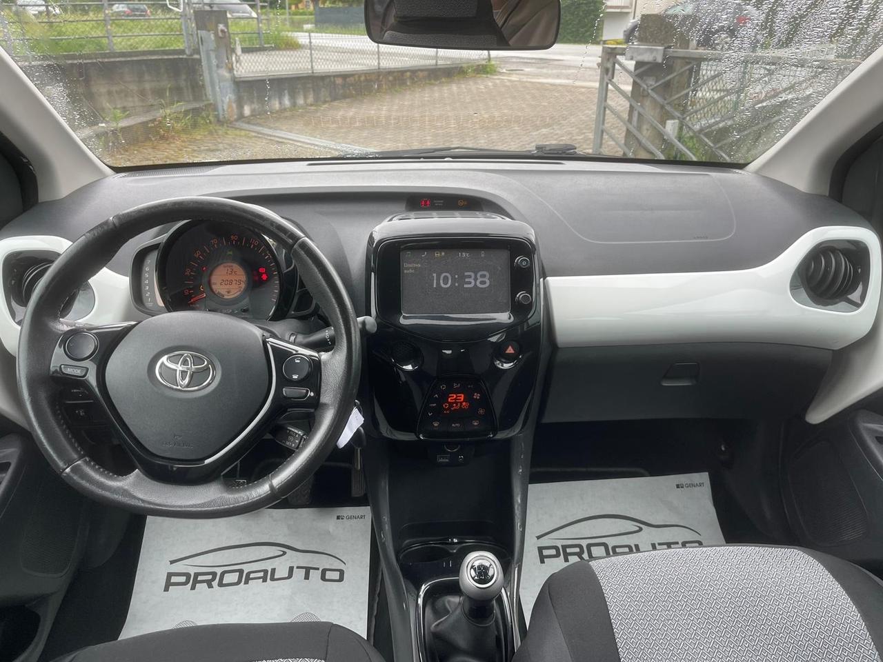 Toyota Aygo 1.0 VVT-i 69 CV 5 porte x-play