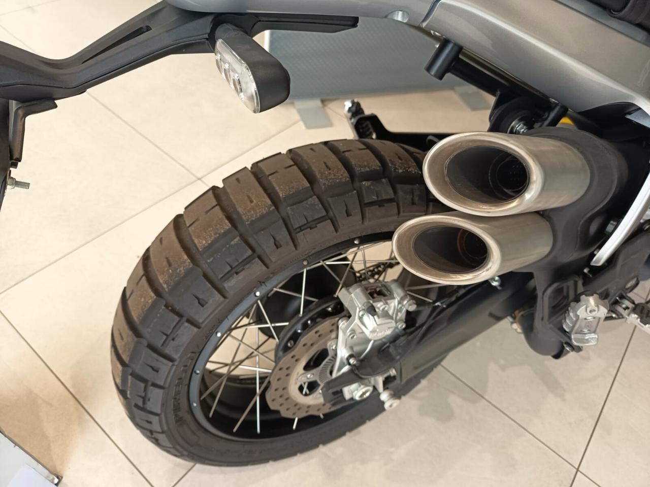 Benelli Leoncino 800 TRIAL