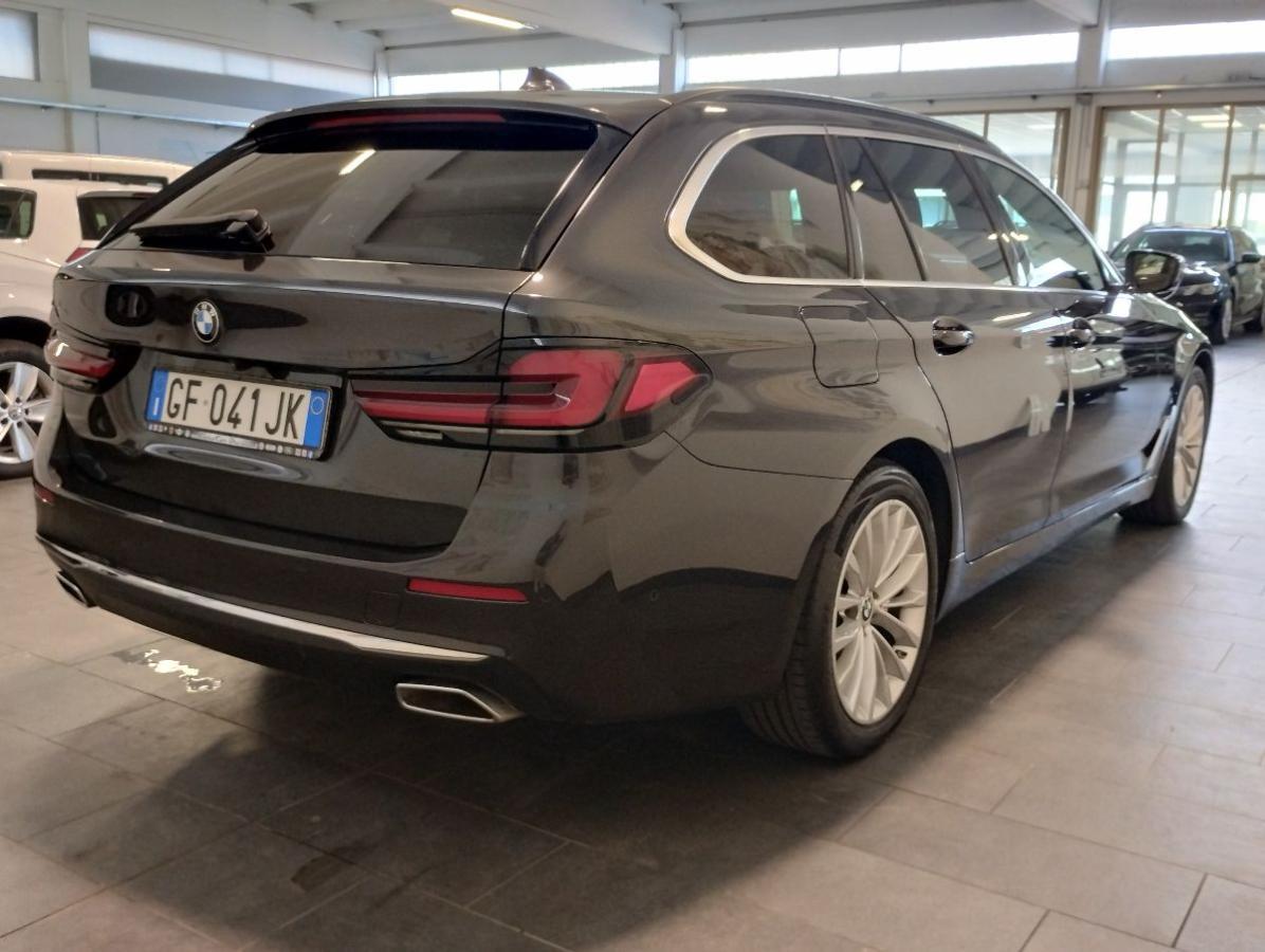 BMW 520d xDrive 48V LUXURY - INDIVIDUAL - LISTINO OLTRE 90MILA - GAR.24 MESI