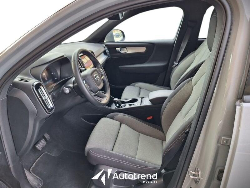 Volvo XC40 B3 163+14 CV Automatico LED Core