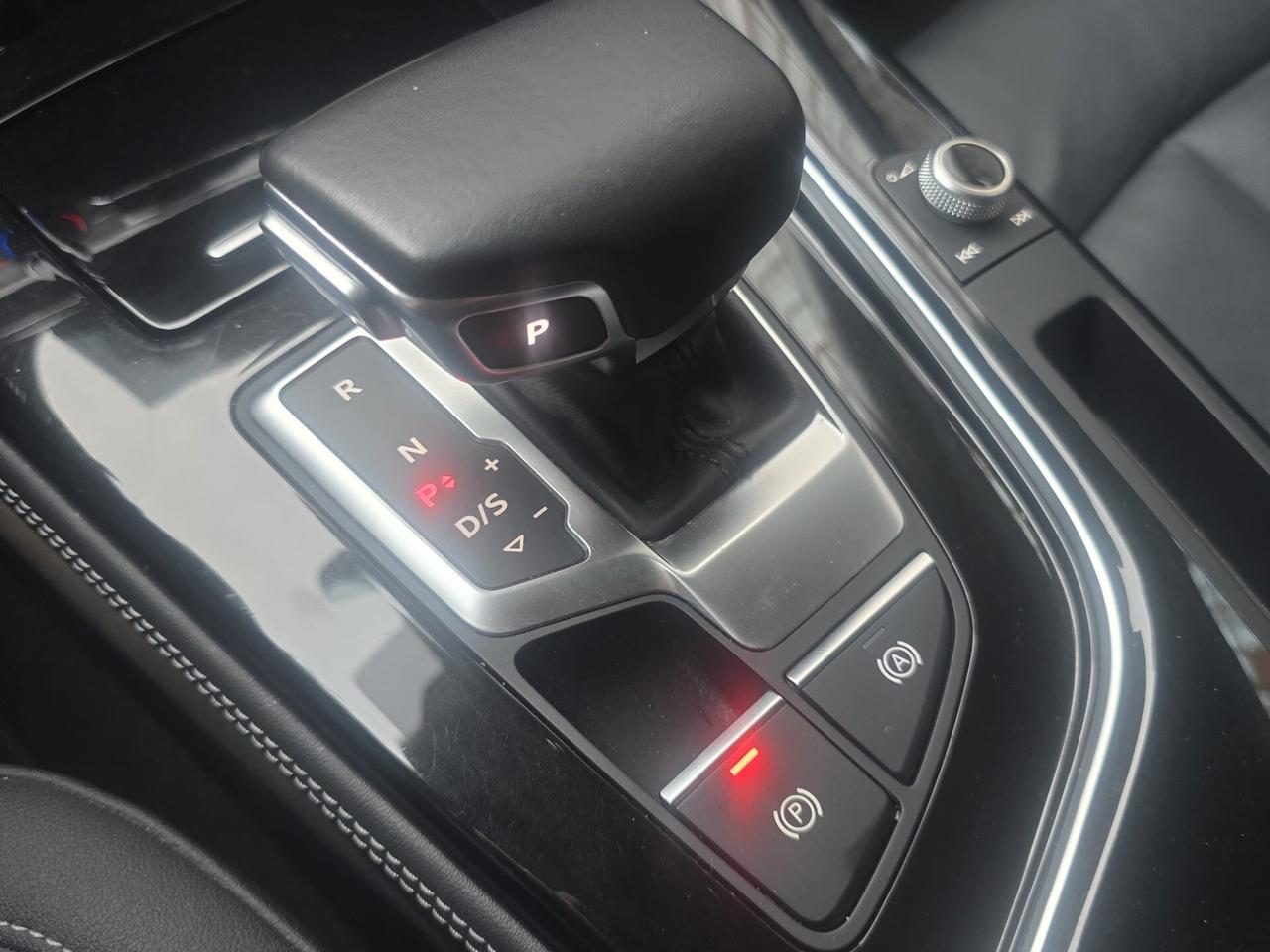 Audi A4 Avant 40 TDI quattro S tronic Business