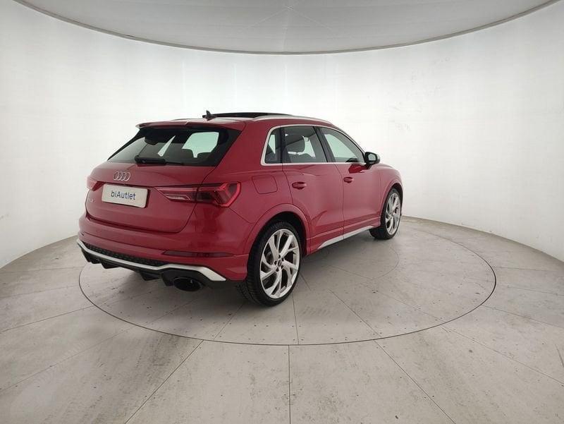 Audi Q3 RS 2.5 quattro s-tronic