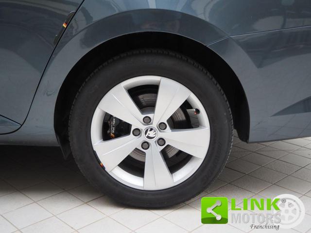 SKODA Superb 2.0 TDI DSG Wagon Executive