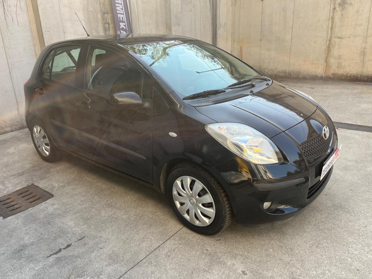 Toyota Yaris 1.3 5 porte Navi