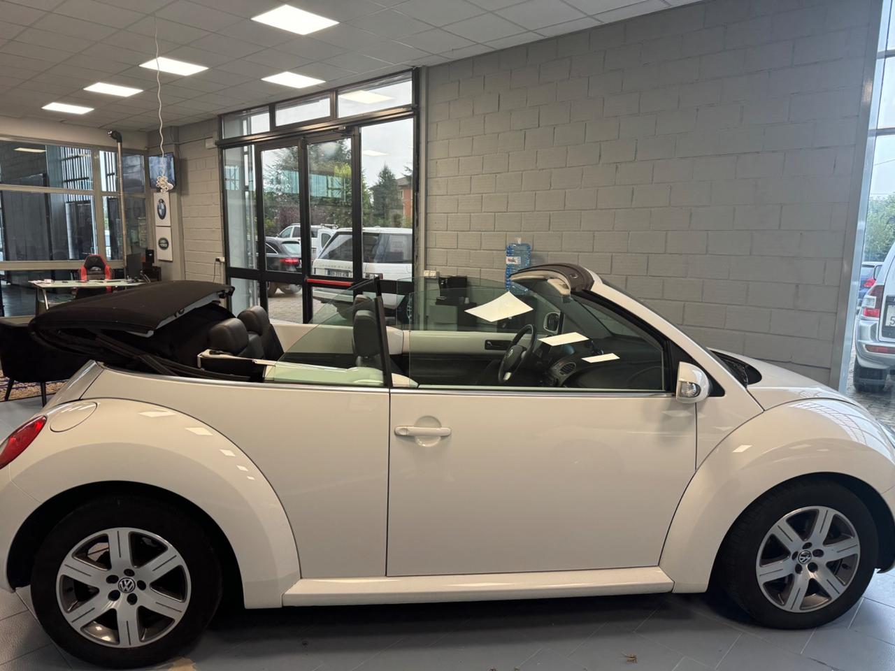 Volkswagen New Beetle 1.9 TDI 105CV Cabrio Lim. Red Edt.