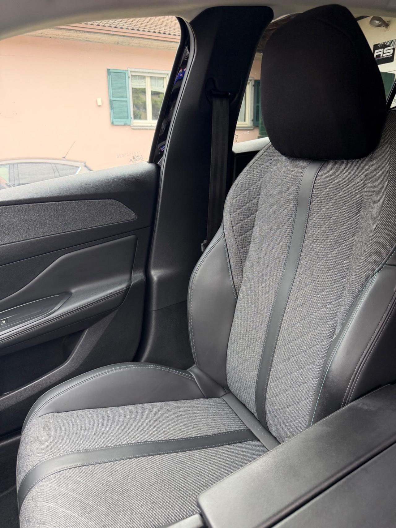 Peugeot 408 ALLURE FULLOPT EU6B KMCERT 360CAM
