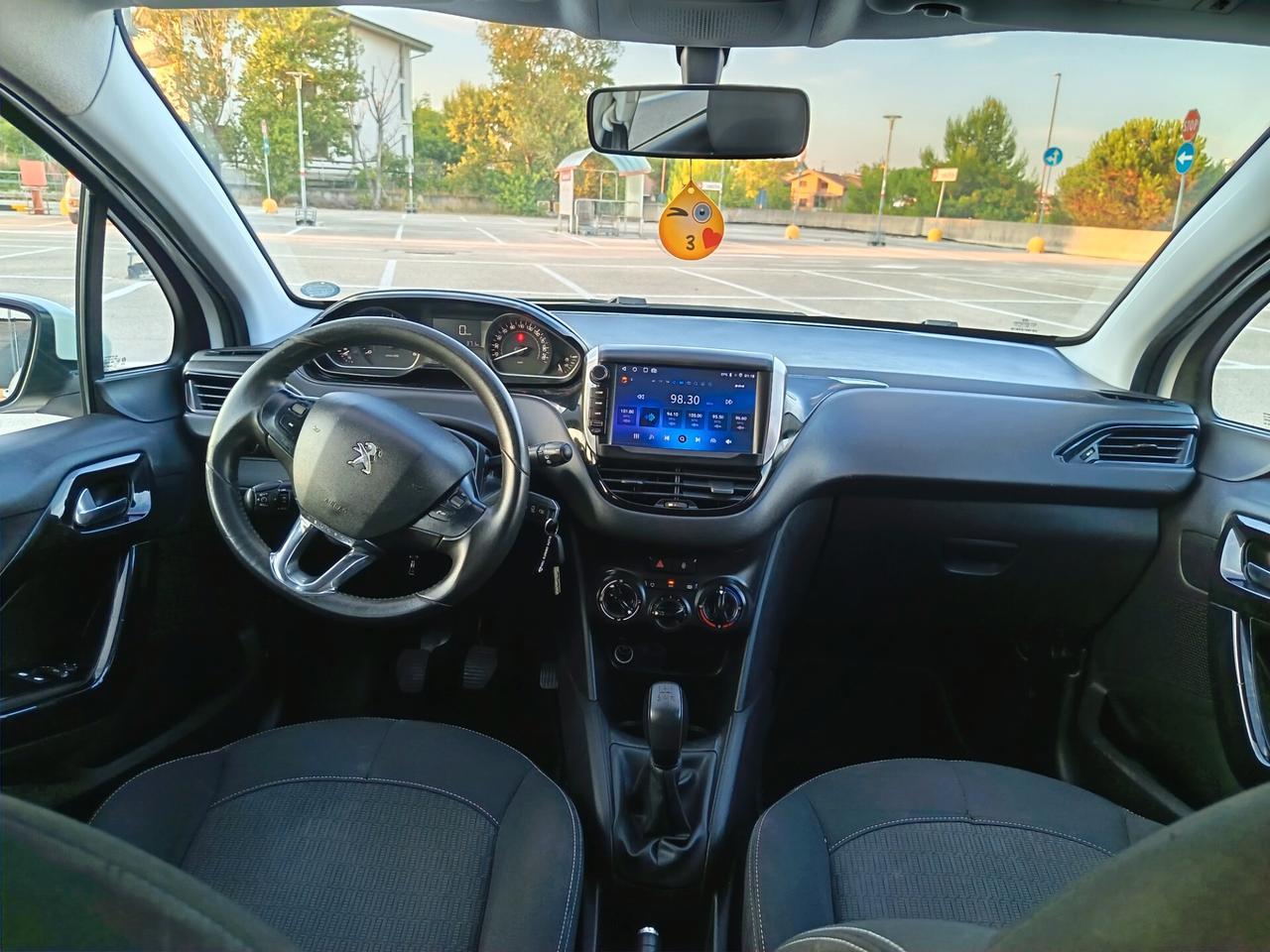 Peugeot 208 1.6 diesel NEOPATENT 120.000KM