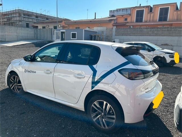 Peugeot 208 Allure incidentata sinistrata