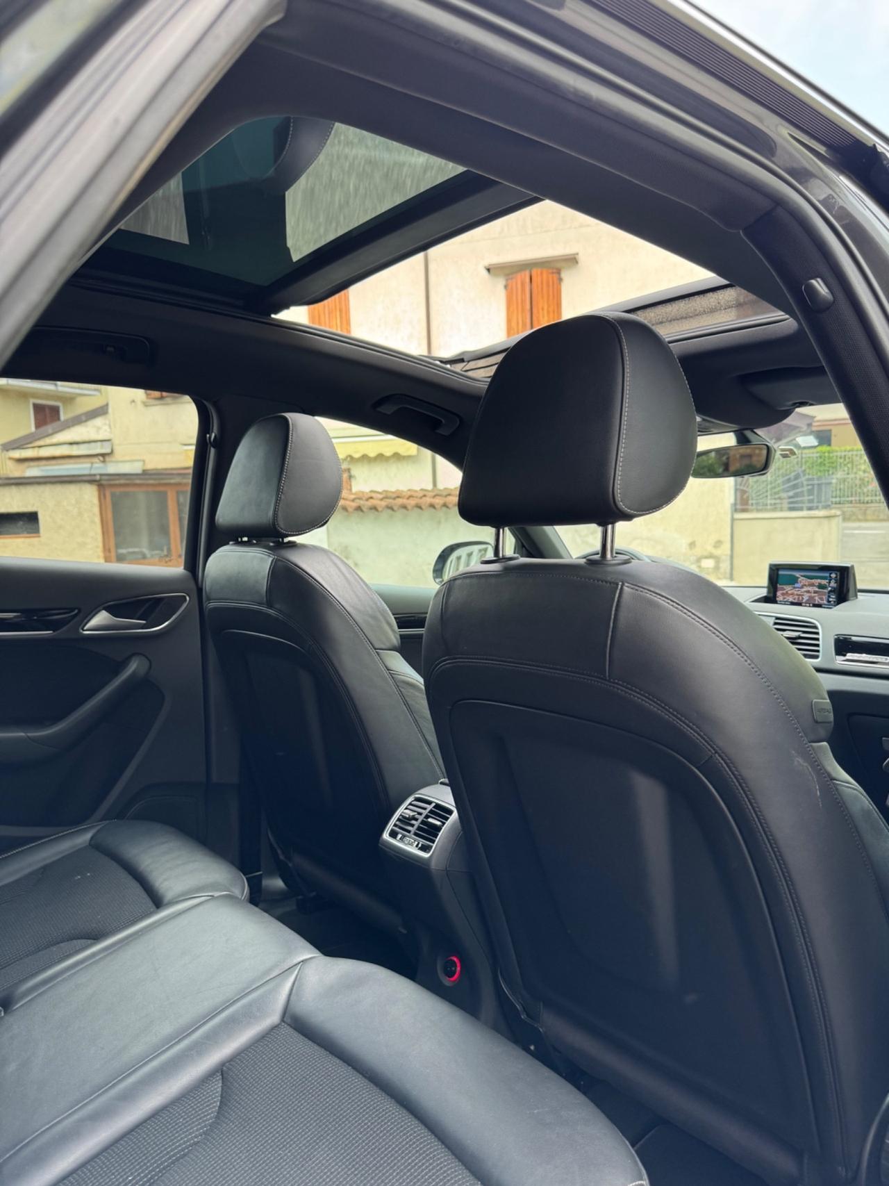 Audi Q3 2.0 TDI 150 CV sline quattro S tronic Sport