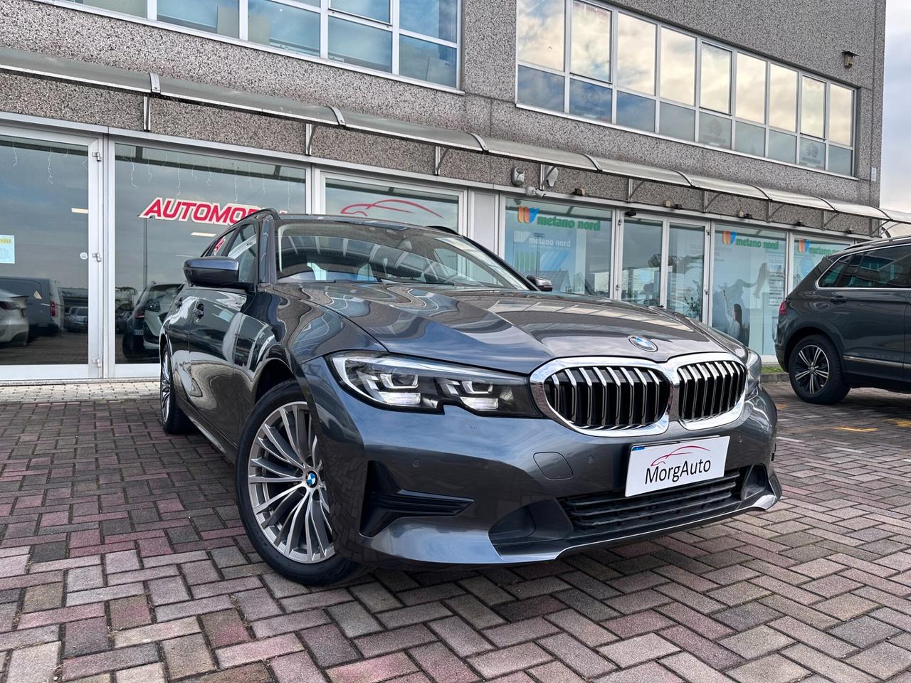 BMW 320d Touring xDrive AUTOMATICA EURO6D! PELLE!