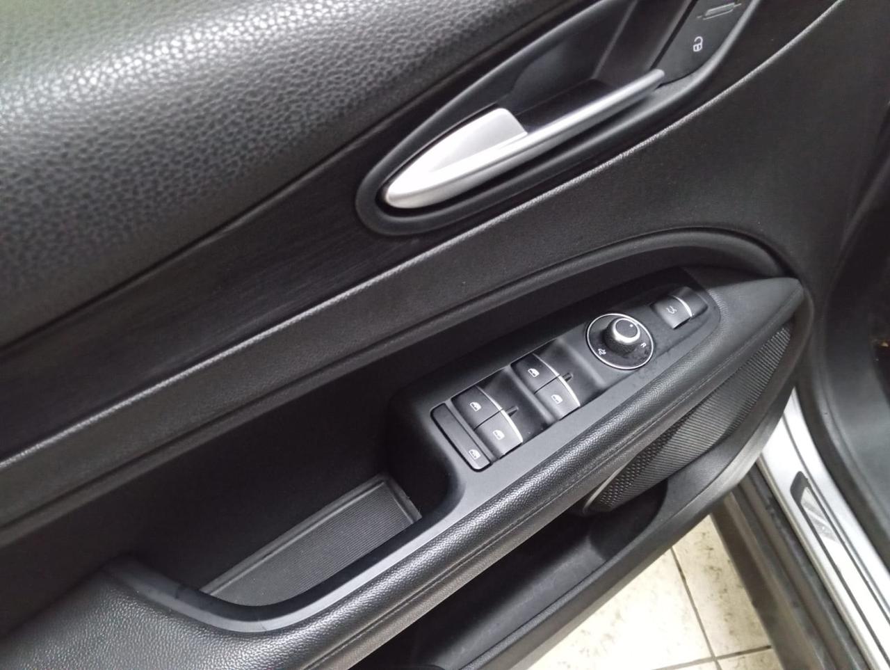 Alfa Romeo Stelvio 2.2 Turbodiesel 180 CV AT8 RWD Executive