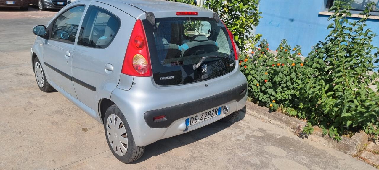 Peugeot 107 1.0 68CV 5p. Desir NEOPATENTATI
