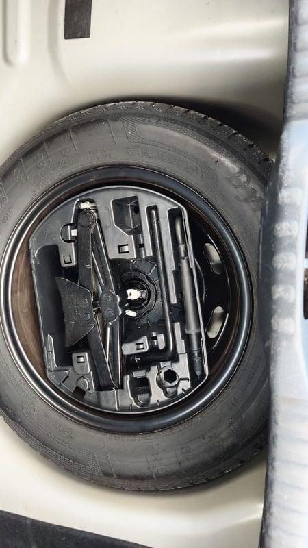 Citroën C3 PureTech 83 S&S Feel Neo patentati