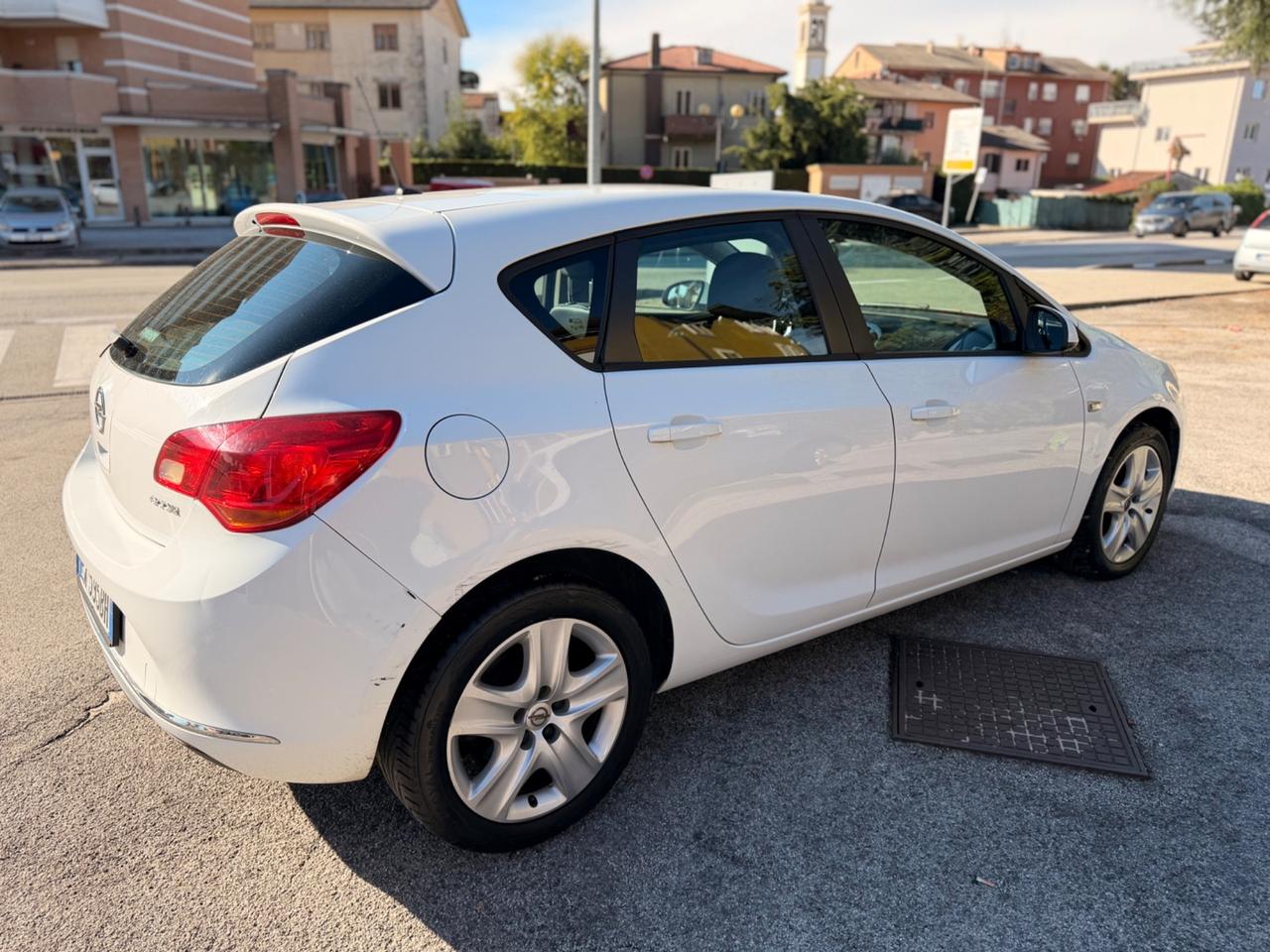 Opel Astra 1.6 CDTI euro6 Neopatentati €2850