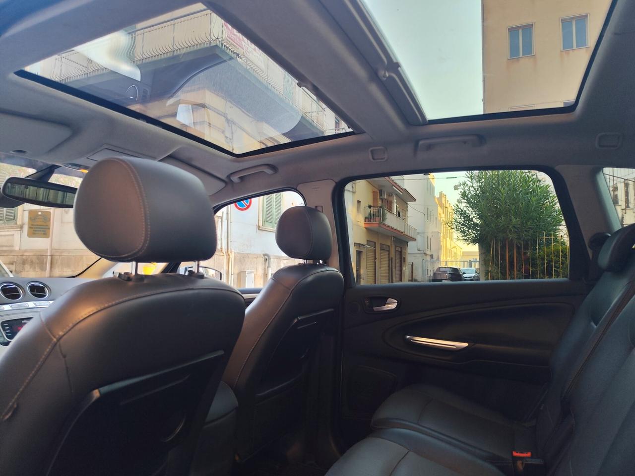 Ford S-Max 2.0 TDCi 140CV Titanium TETTO