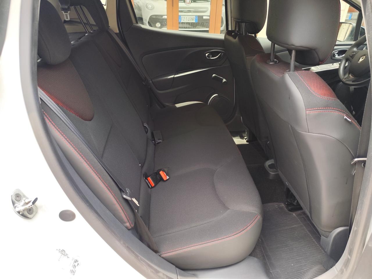 Renault Clio 1.5 dCi 75CV DIESEL NAVI