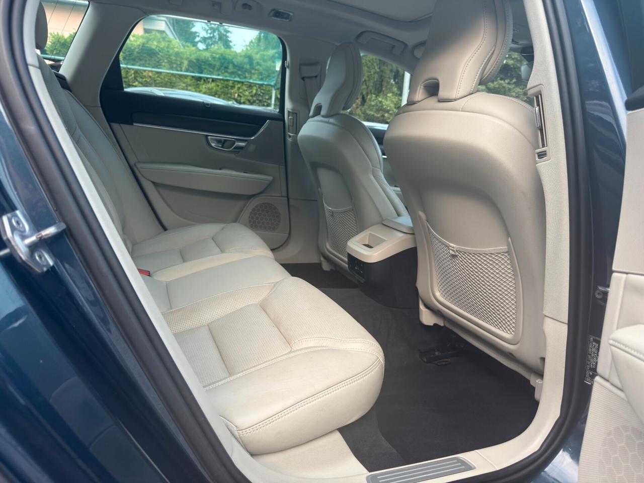 Volvo V90 Cross Country D5 AWD Geartronic Pro