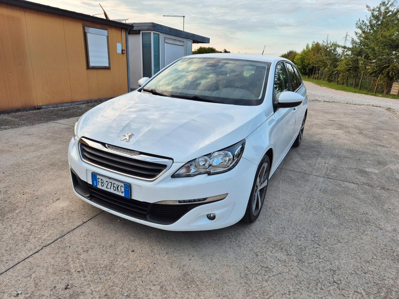 Peugeot 308 BlueHDi 100 S&S SW Access