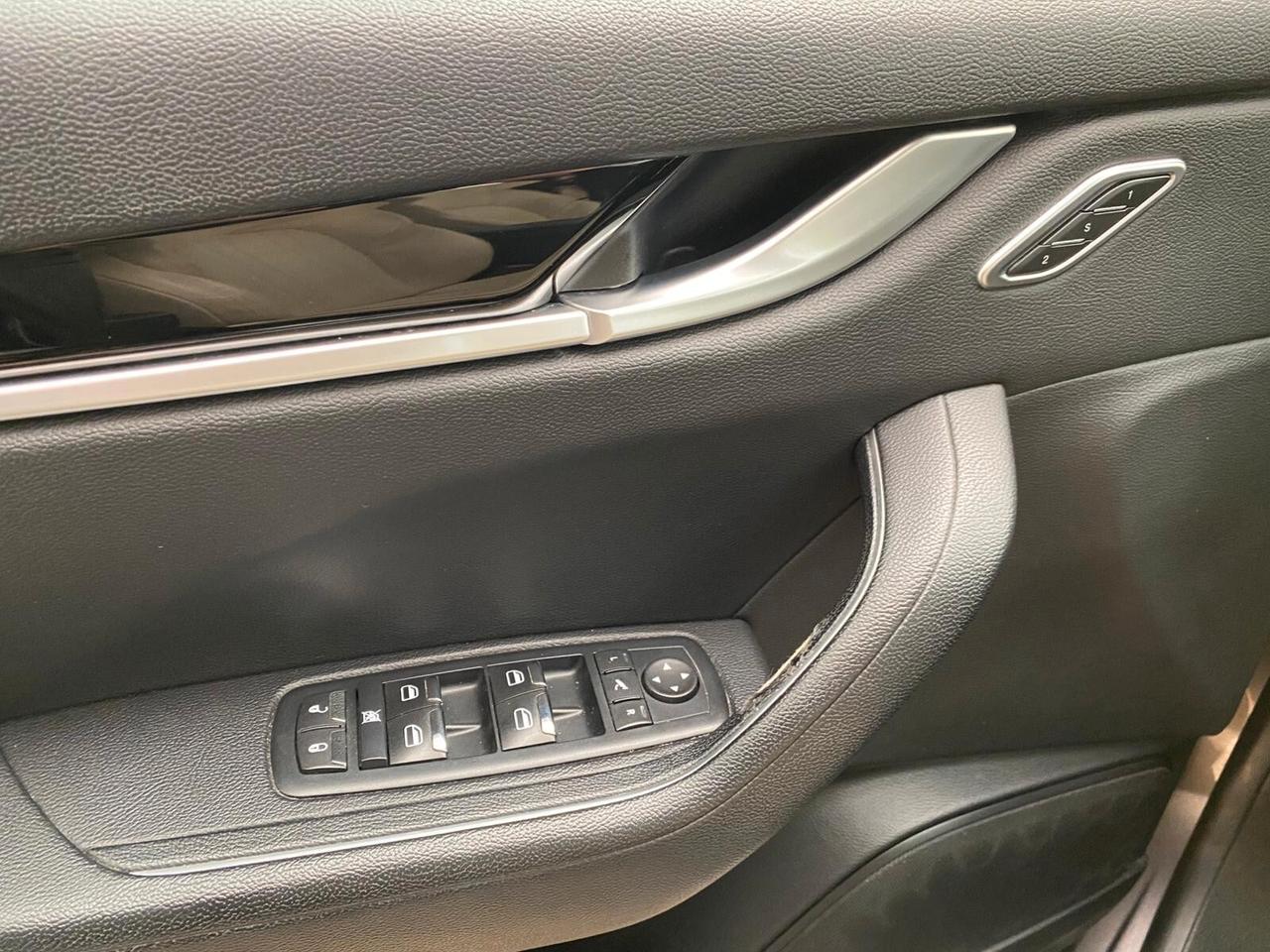 Maserati Levante V6 Diesel 275 CV AWD Granlusso