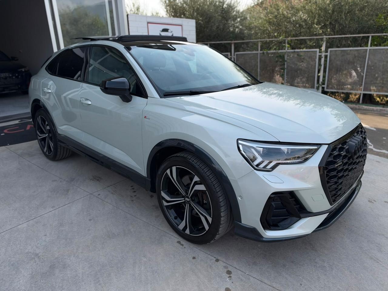 Audi Q3 SPB 45 TFSI quattro S tronic line edition - Tetto apribile